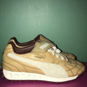 Puma sneakers